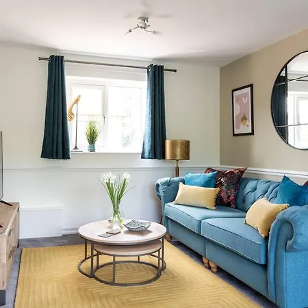 Luxury Canalside In Leeds
