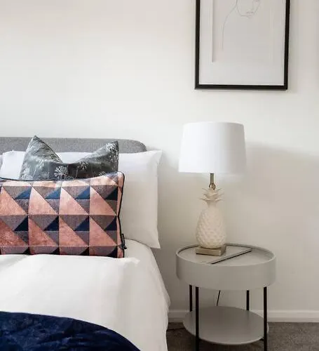 Luxury Canalside In Semesterbostad