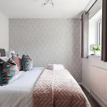 Luxury Canalside In Leeds (West Yorkshire)
